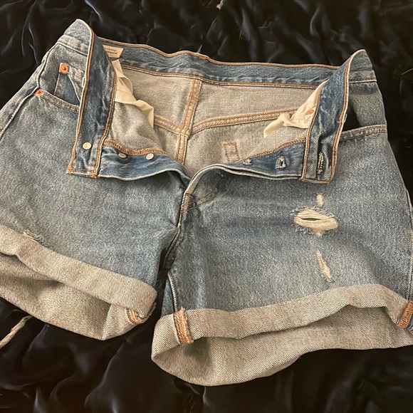 Levi Jean shorts - Picture 2 of 3